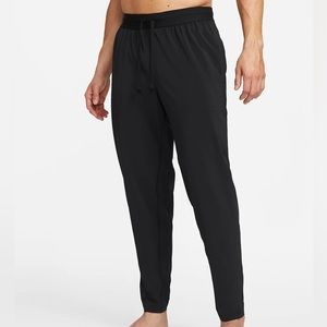 NWT Large Men’s Nike Dry-Fit Yoga Pants